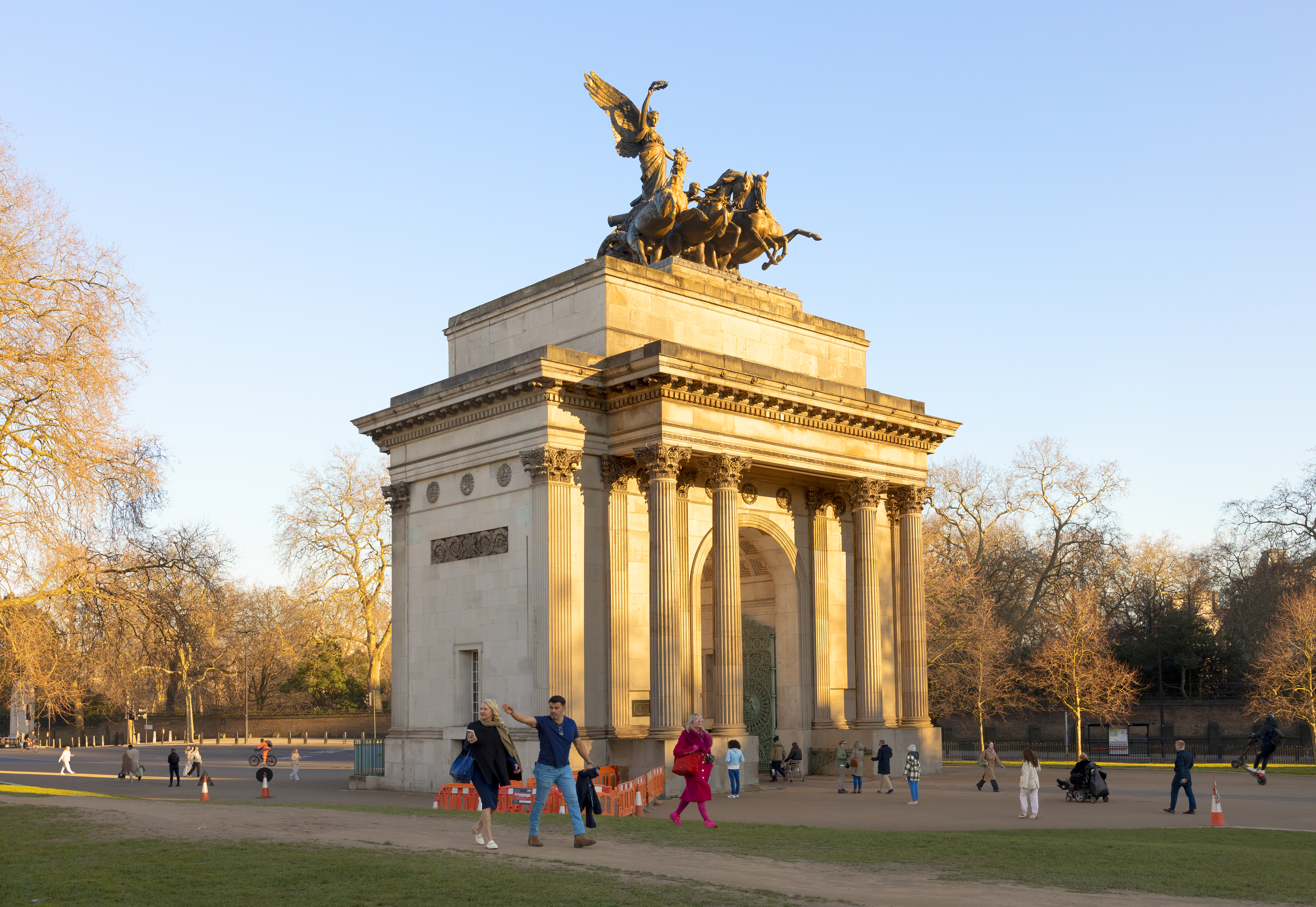 Who’s watching the monument?(图2) 16.Willington Arch.jpg