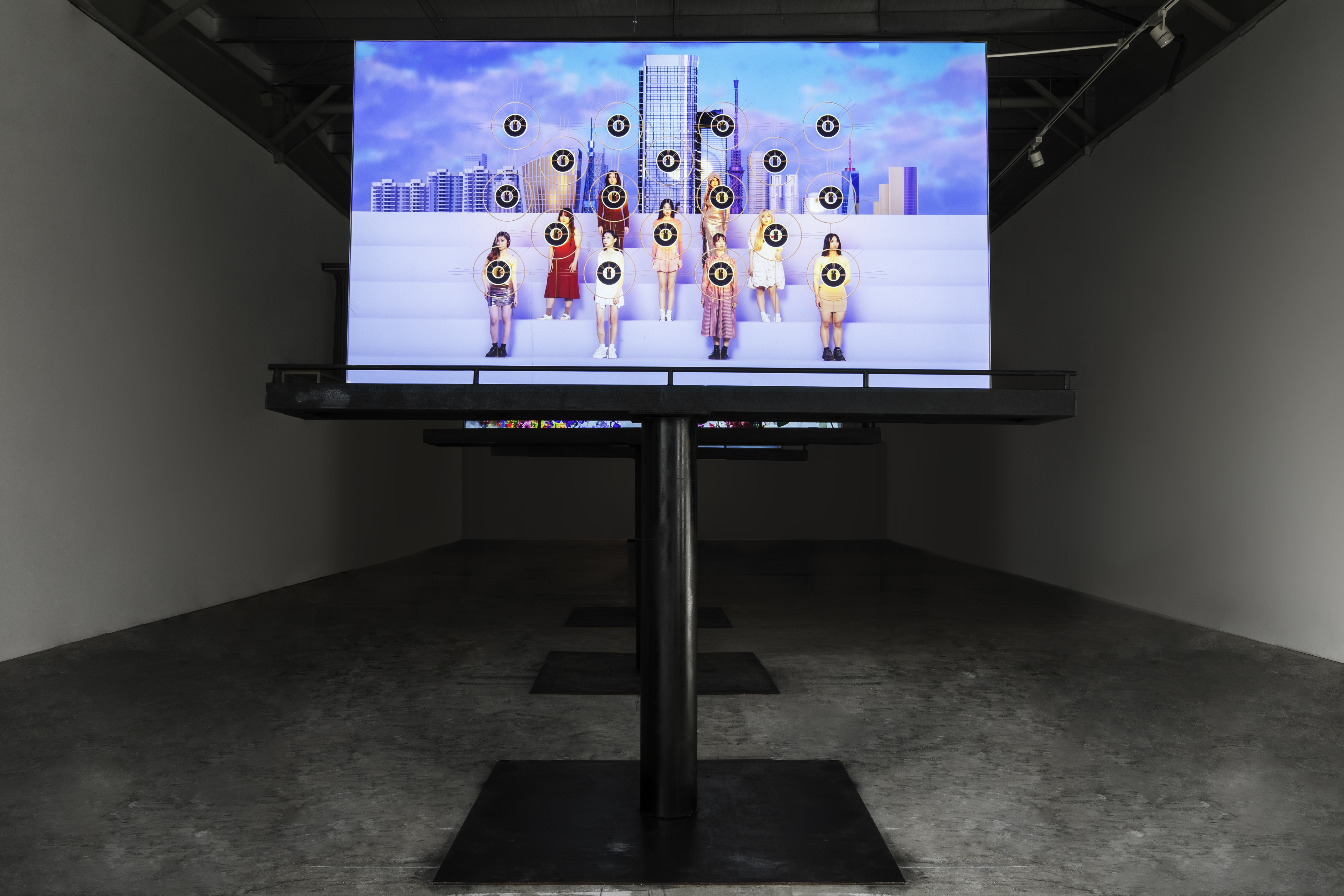 Commodities and Idols(图1) Commodities and Idols(图1)